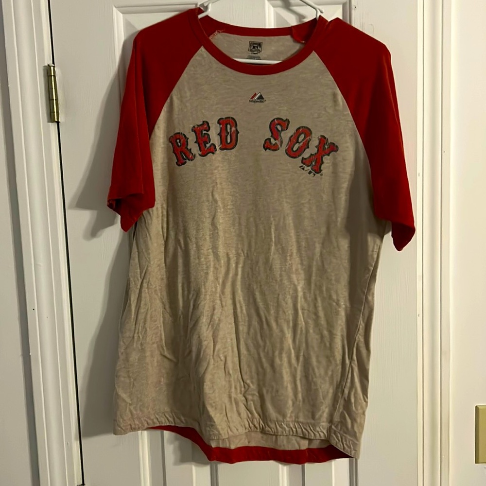 Boston Red Sox shirt Large (fits like XL)